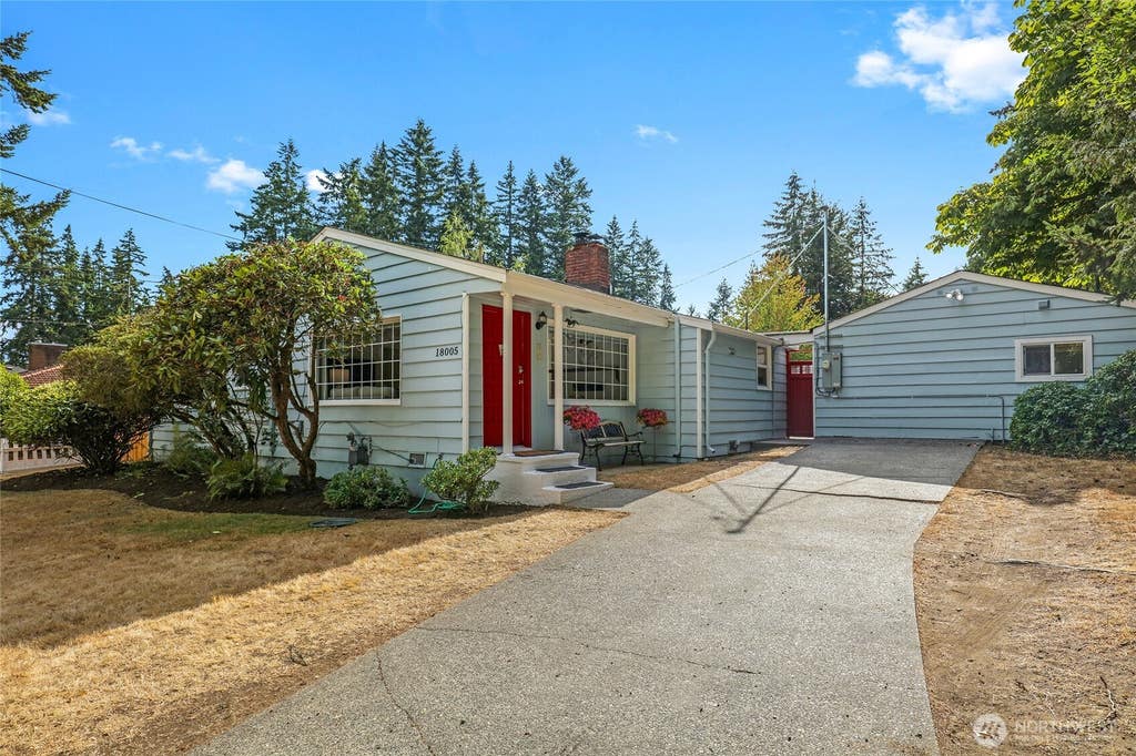 Photo of 18005 Fremont Avenue N, Shoreline, WA 98133 (MLS # 2564651)