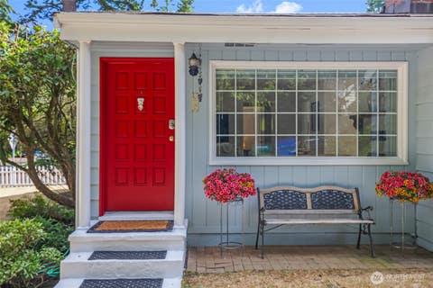 Photo of 18005 Fremont Avenue N, Shoreline, WA 98133 (MLS # 2564651)