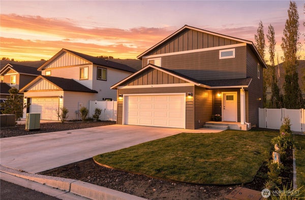 1259 THEO WAY, ROCK ISLAND, WA 98850 - Image df92335477ac8a42b3b7a4e04e89641f/2262084863