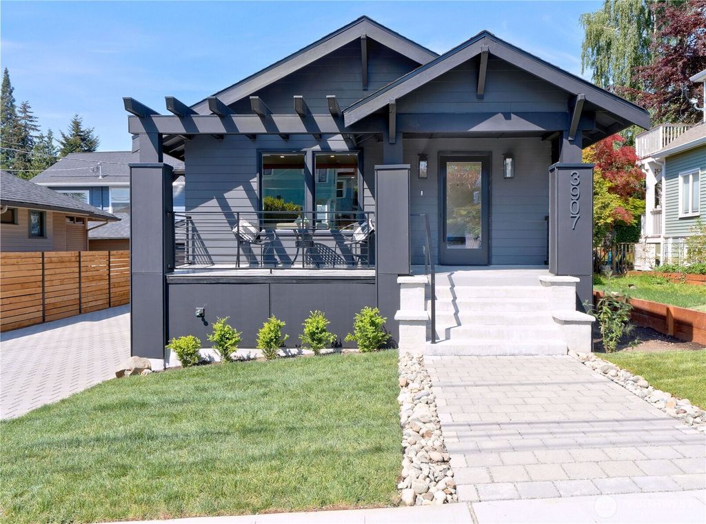 Photo of 3907 Corliss Avenue N, Seattle, WA 98103 (MLS # 2375549)