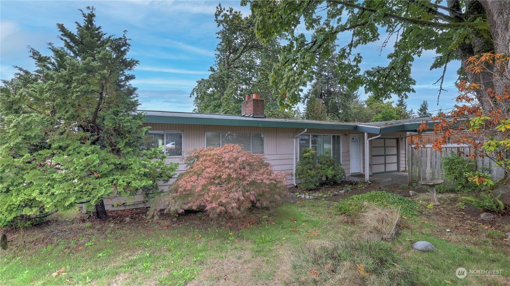 Photo of 4251 122nd Avenue SE, Bellevue, WA 98006 (MLS # 2165486)