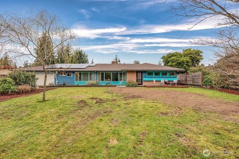 Photo of 1420 NW 186th Street, Shoreline, WA 98177 (MLS # 2487802)