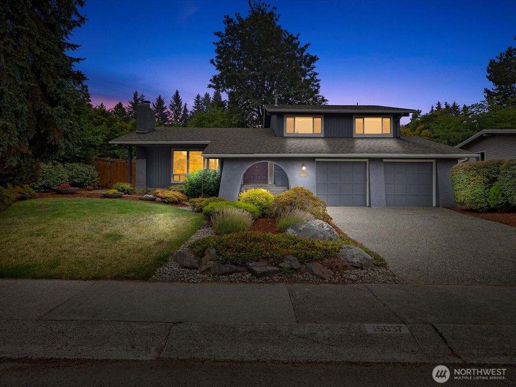 Photo of 15037 SE 47th Street, Bellevue, WA 98006 (MLS # 2428498)
