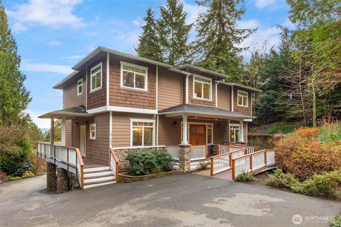 Photo of 17122 32nd Avenue NE, Lake Forest Park, WA 98155 (MLS # 2481477)