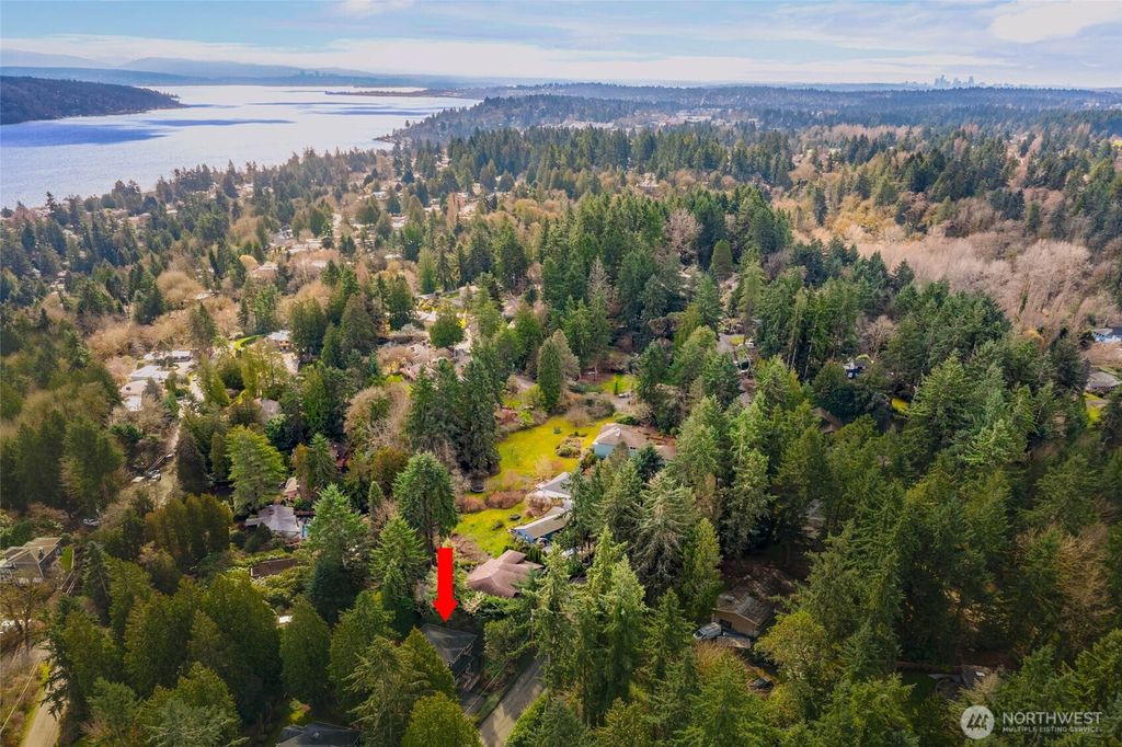 Photo of 17122 32nd Avenue NE, Lake Forest Park, WA 98155 (MLS # 2481477)