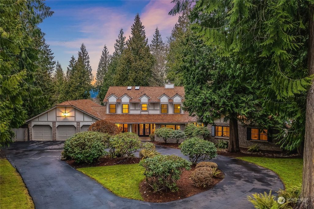 Photo of 19716 SE 17th Street, Sammamish, WA 98075 (MLS # 2041527)