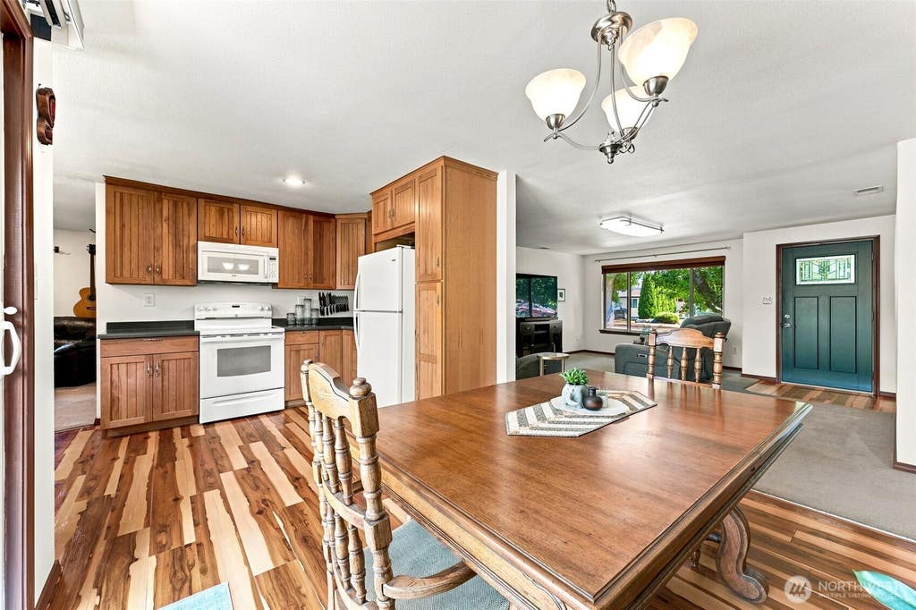Photo of 1442 Loraine Street, Enumclaw, WA 98022 (MLS # 2572201)
