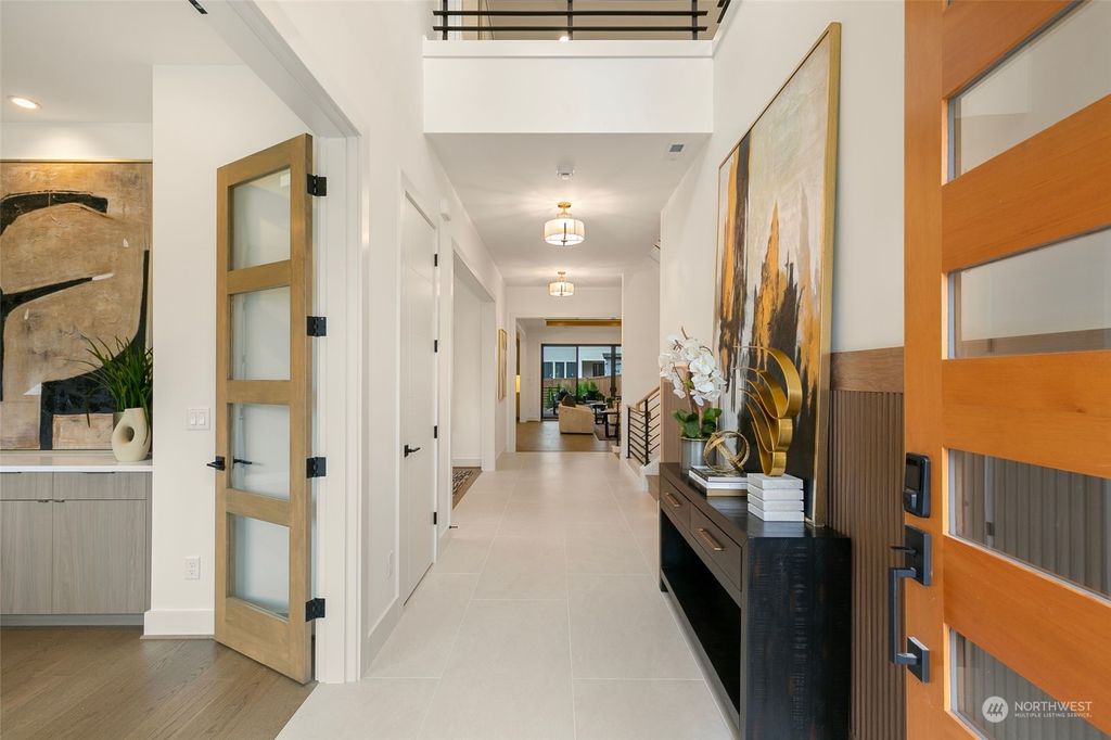 Photo of 9851 NE 29th Street, Bellevue, WA 98004 (MLS # 2272960)