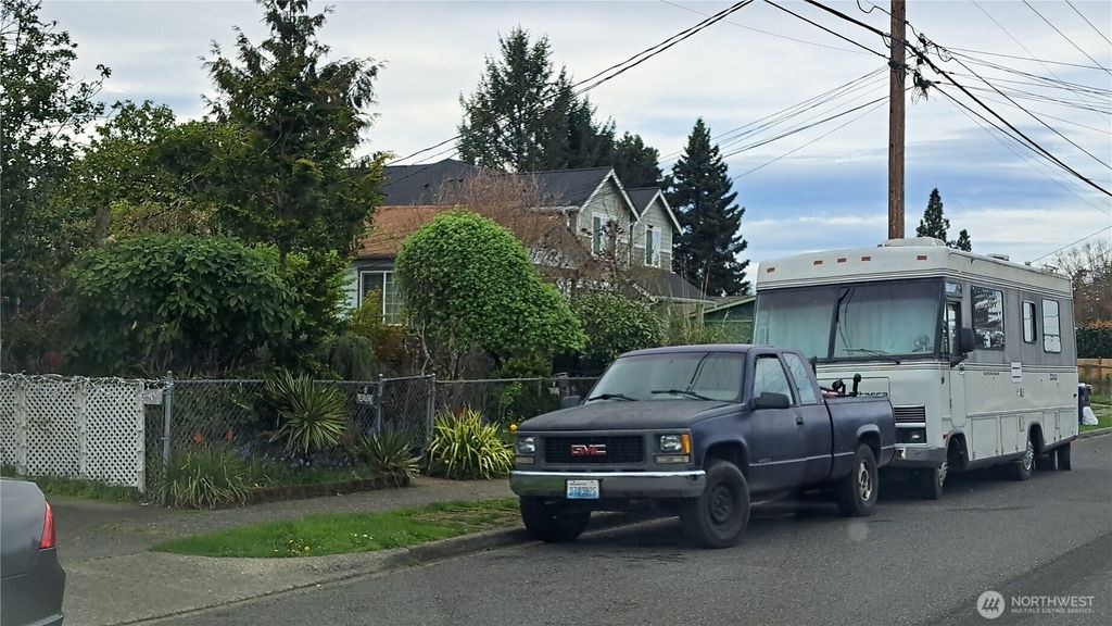 Photo of 7836 S Ainsworth Avenue, Tacoma, WA 98408 (MLS # 2526591)