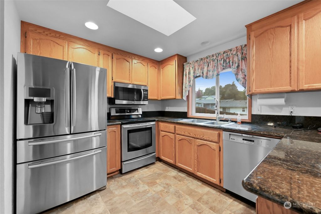 Photo of 5604 73rd Drive NE, Marysville, WA 98270 (MLS # 2165758)