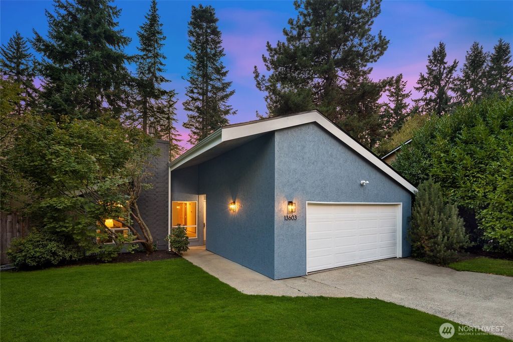 Photo of 13603 88th Place NE, Kirkland, WA 98034 (MLS # 2411793)