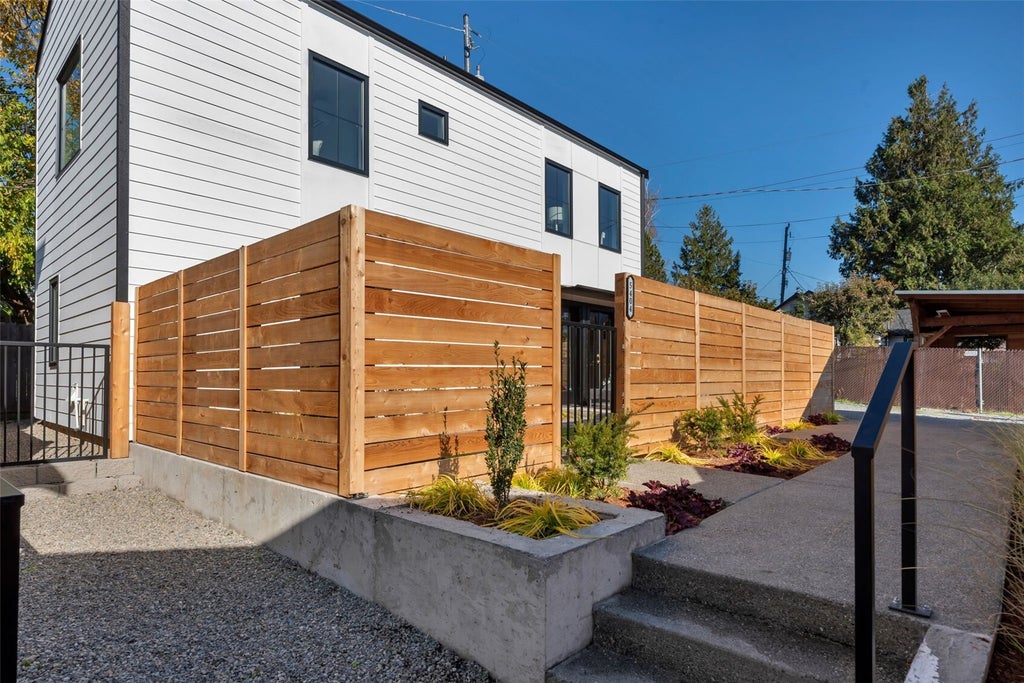 Photo of 5404 20th Avenue S, Seattle, WA 98108 (MLS # 2598584)