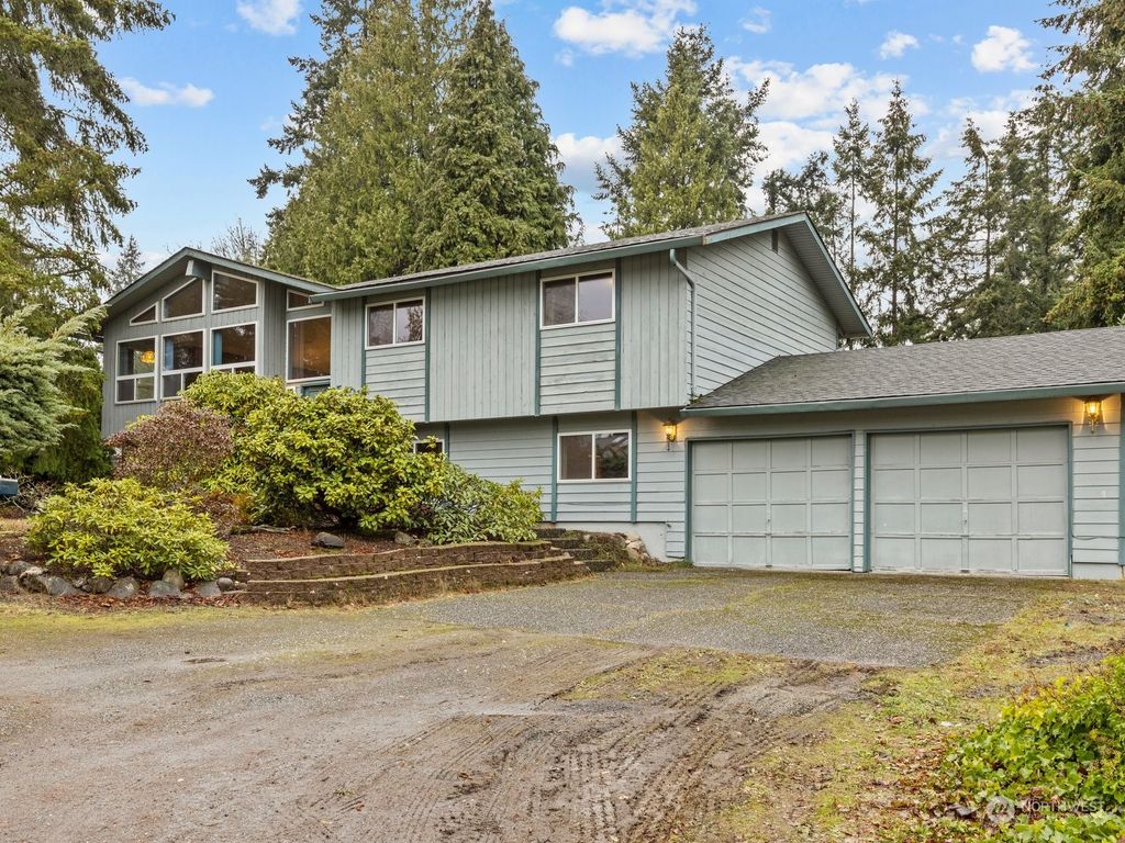 Photo of 5401 93rd Place SW, Mukilteo, WA 98275 (MLS # 2313187)