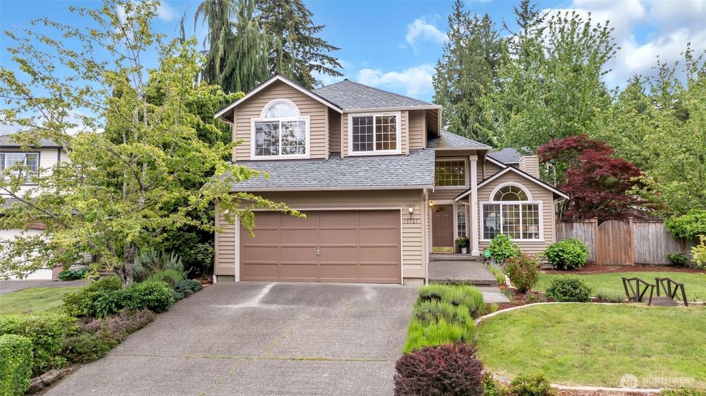 Photo of 13727 NE 93rd Court, Redmond, WA 98052 (MLS # 2376447)