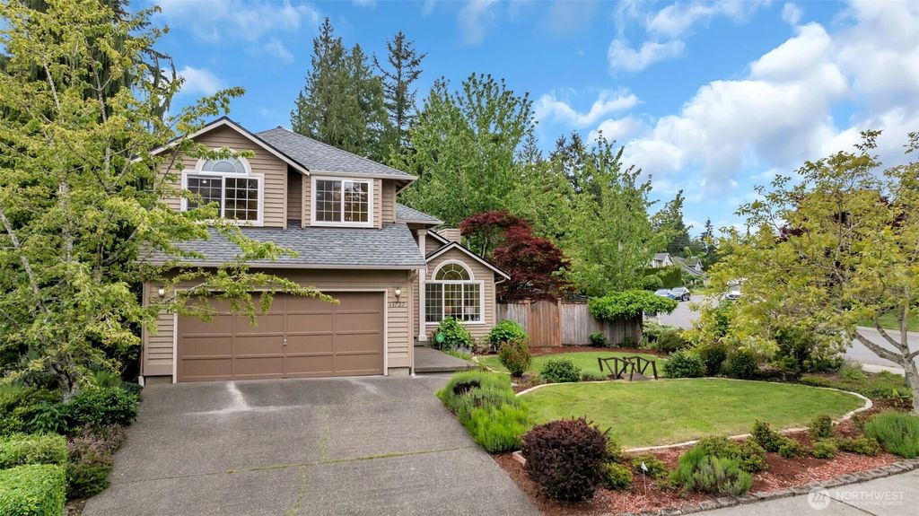 Photo of 13727 NE 93rd Court, Redmond, WA 98052 (MLS # 2376447)