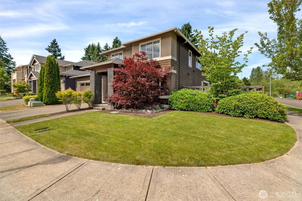 Photo of 10526 SE 277th Place, Kent, WA 98030 (MLS # 2469317)
