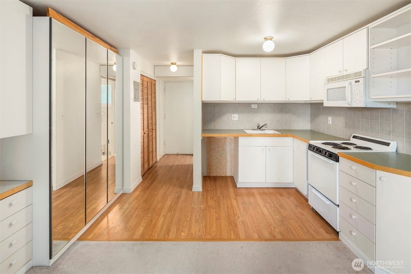 1810 43rd Avenue E 201