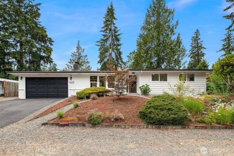 Photo of 14213 143rd Avenue SE, Renton, WA 98059 (MLS # 2577401)
