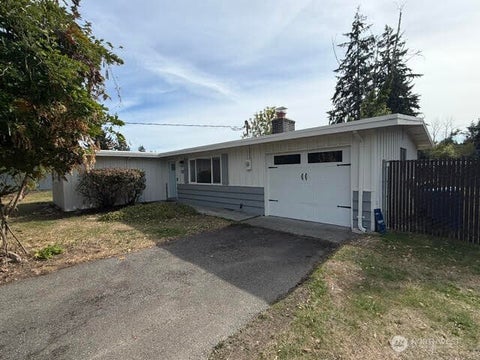 Photo of 712 141st Street E, Tacoma, WA 98445 (MLS # 2583744)