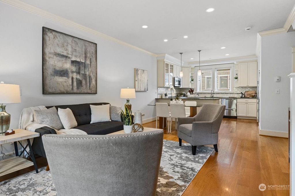 Photo of 16 B W Etruria Street, Seattle, WA 98119 (MLS # 2149373)