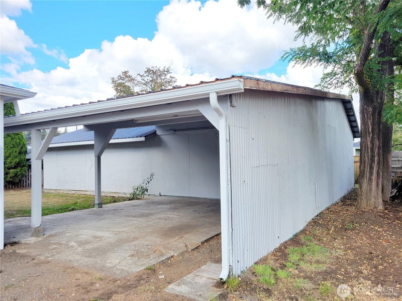 606 W Market Street