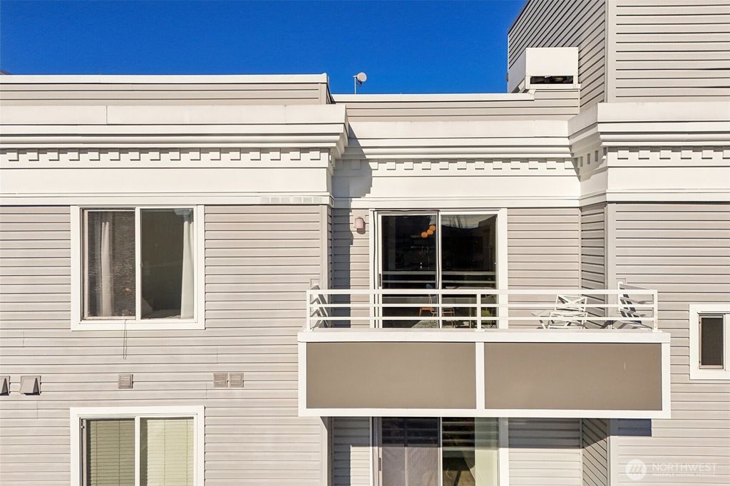 Photo of 520 2nd Avenue W #409, Seattle, WA 98119 (MLS # 2529740)