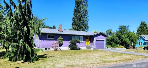 Photo of 1085 Garfield Avenue, Blaine, WA 98230 (MLS # 2542357)