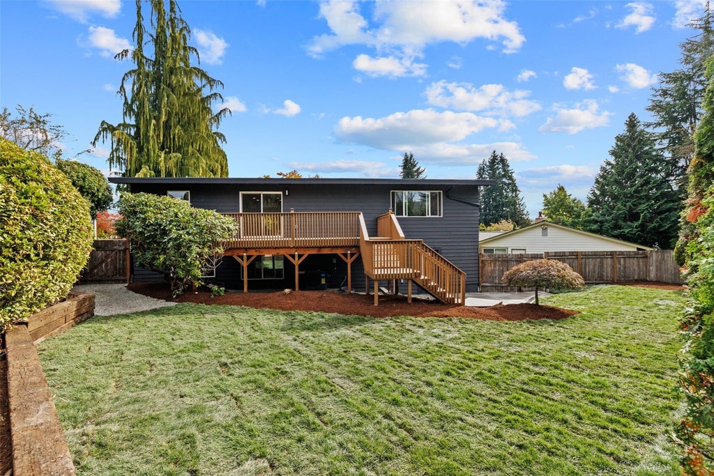 Photo of 13242 118th Place NE, Kirkland, WA 98034 (MLS # 2595166)