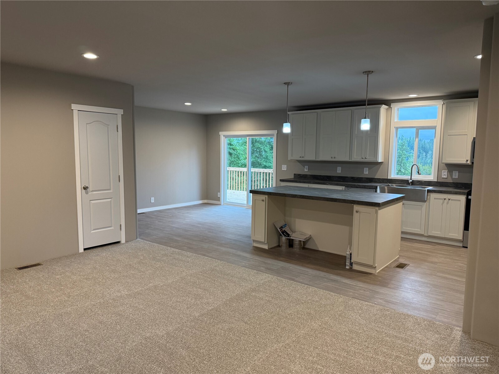 31 NE Sail Loft Court