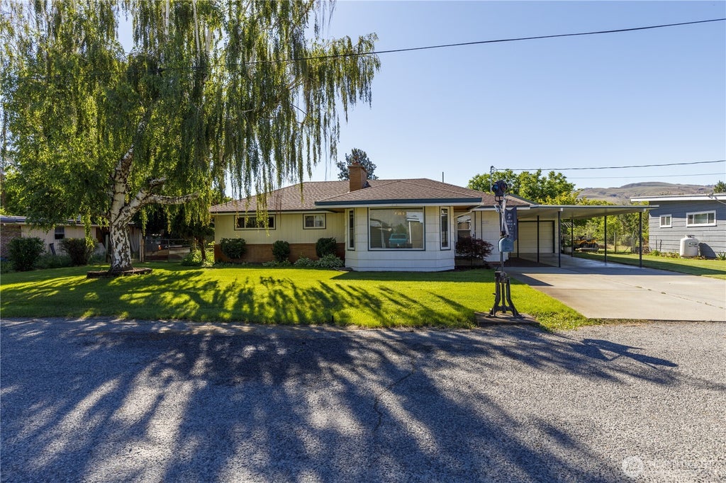 Photo of 2080 James Avenue, Okanogan, WA 98840 (MLS # 2539118)