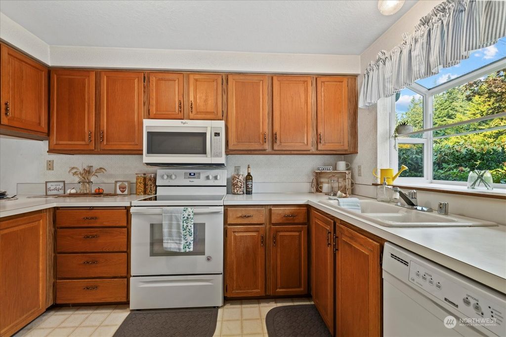 Photo of 8405 55th Avenue NE #16, Marysville, WA 98270 (MLS # 2287164)