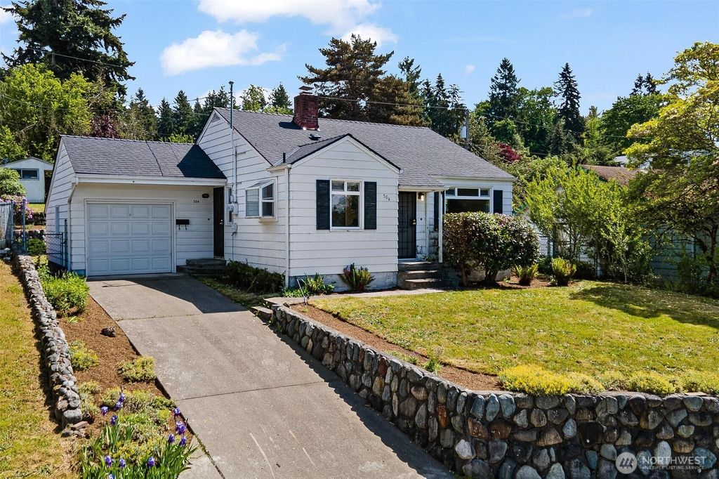 Photo of 504 Bronson Place NE, Renton, WA 98056 (MLS # 2375882)