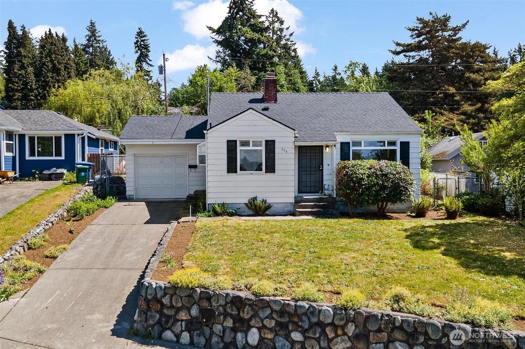 Photo of 504 Bronson Place NE, Renton, WA 98056 (MLS # 2375882)