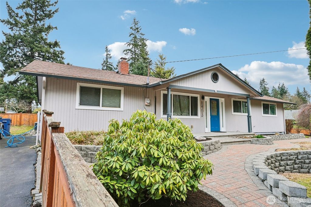 Photo of 8403 NE 138th Street, Kirkland, WA 98034 (MLS # 2486924)