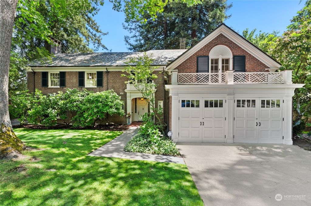Photo of 700 McGilvra Boulevard E, Seattle, WA 98112 (MLS # 2156329)