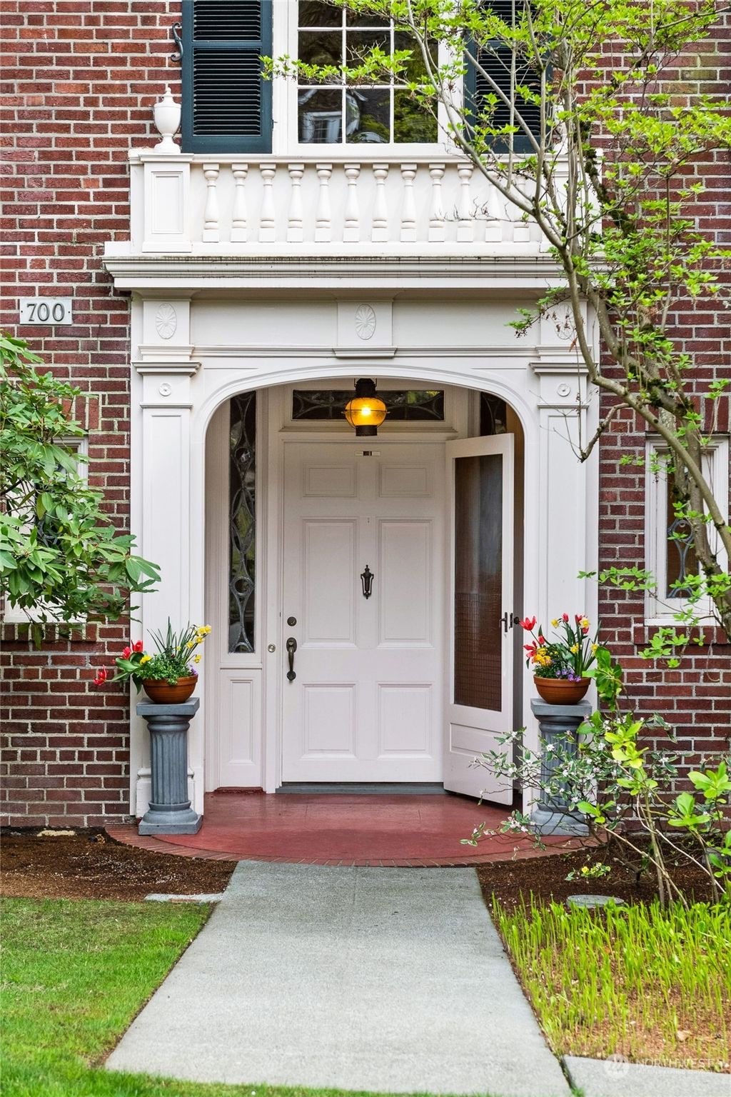 Photo of 700 McGilvra Boulevard E, Seattle, WA 98112 (MLS # 2156329)