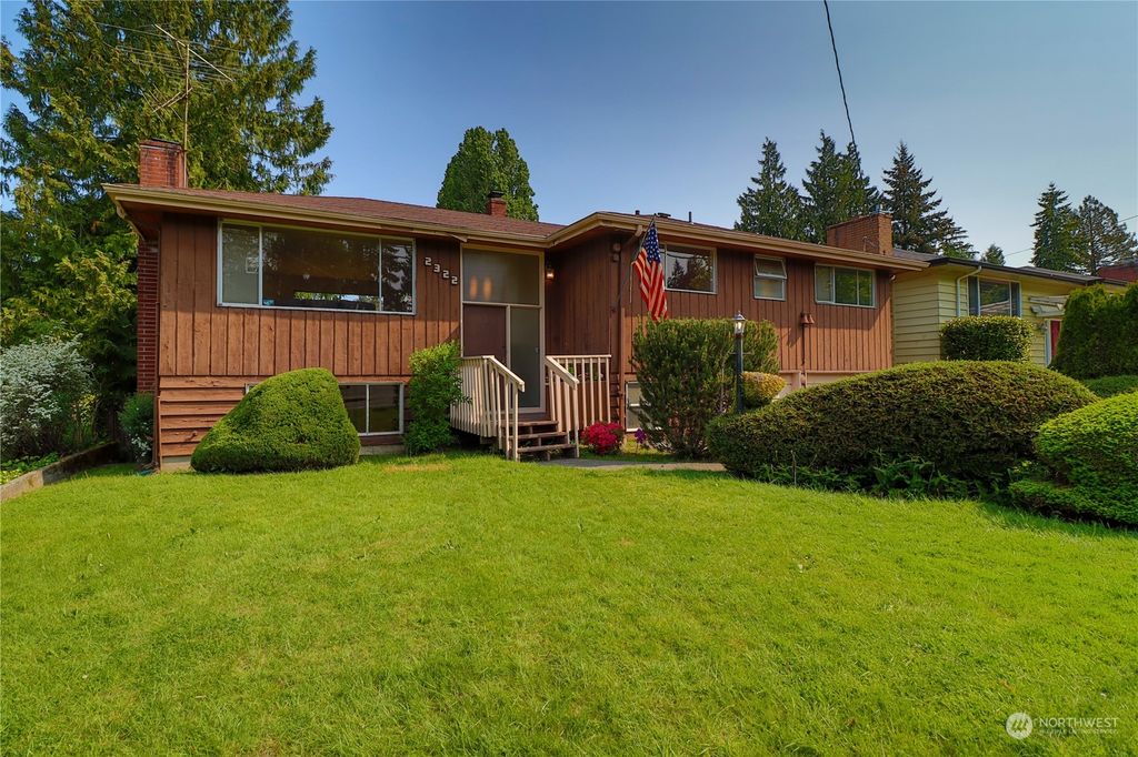 Photo of 2322 SW 116th Street, Seattle, WA 98146 (MLS # 2067777)