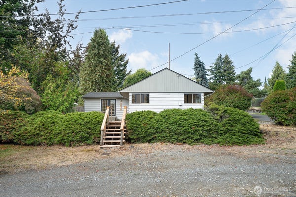 10915 N PARK AVE N, SEATTLE, WA 98133 - Image dfd4aa3c6fd76471a41e0fcf55ea8d2b/3057030129