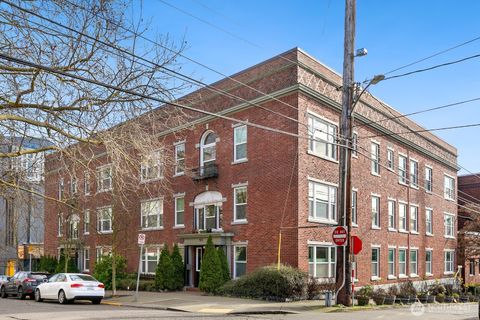 Photo of 901 NE 43rd Street #306, Seattle, WA 98105 (MLS # 2481750)