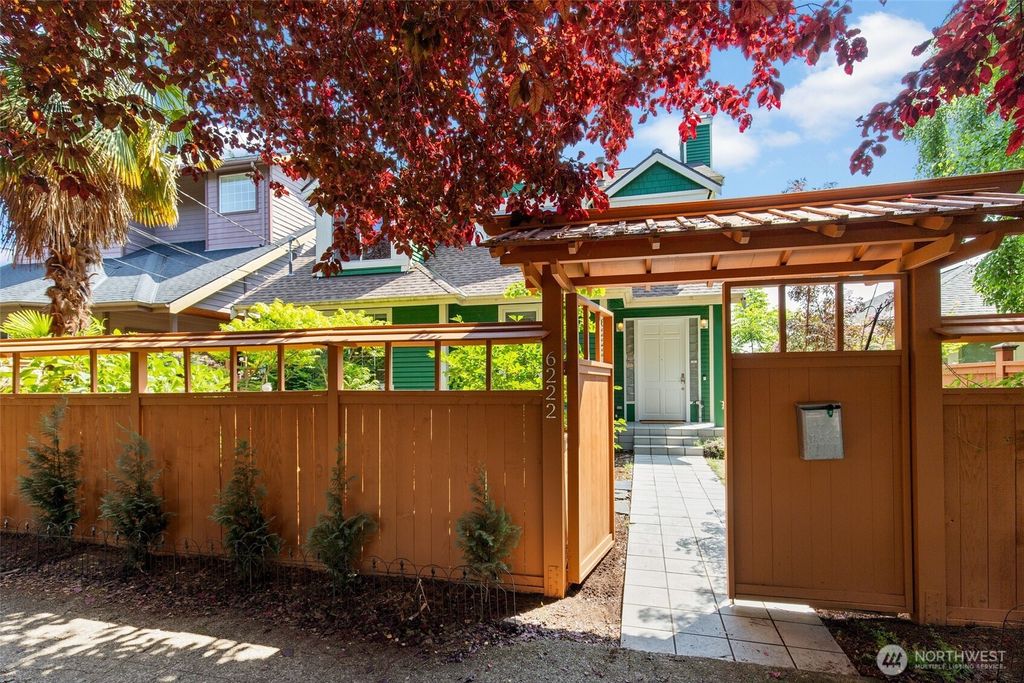 Photo of 6222 37th Avenue NE, Seattle, WA 98115 (MLS # 2482202)