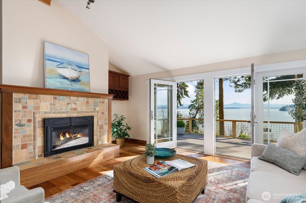 Photo of 5051 Waterside Ln Ln, Langley, WA 98260 (MLS # 2495581)