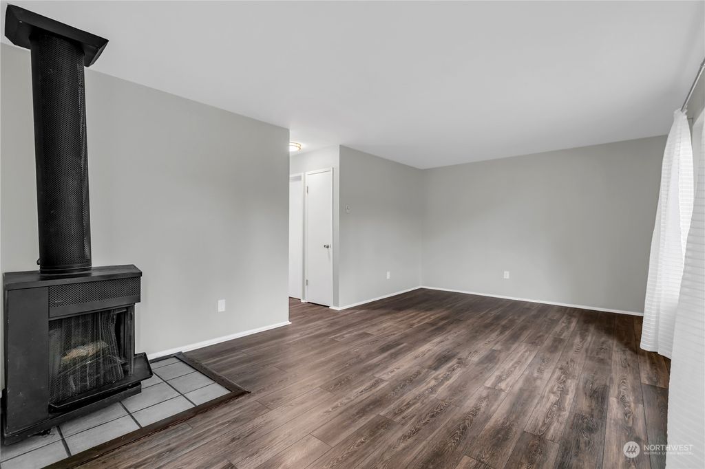 Photo of 5628 123rd Avenue SE, Bellevue, WA 98006 (MLS # 2151252)