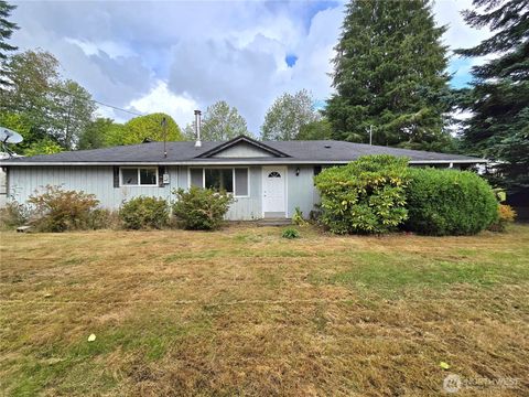 Photo of 2216 Pershing Street, Aberdeen, WA 98520 (MLS # 2441050)