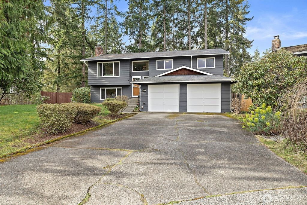 Photo of 927 217th Street SW, Bothell, WA 98021 (MLS # 2488454)