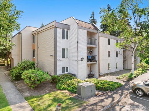Photo of 14645 NE 34th Street #C24, Bellevue, WA 98007 (MLS # 2534170)