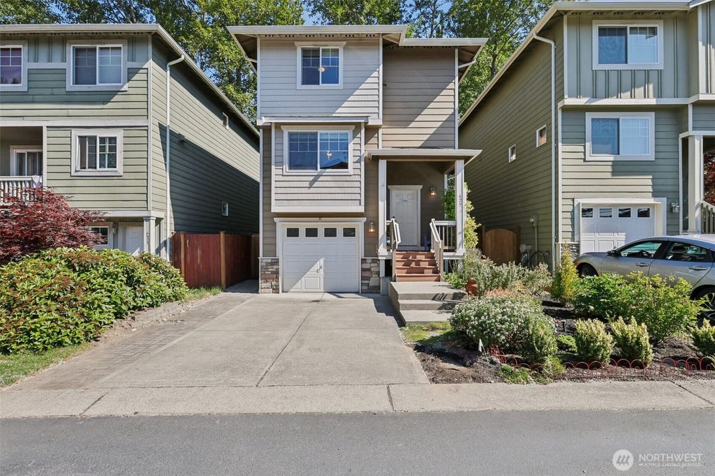 Photo of 627 95th Court SE #2, Everett, WA 98208 (MLS # 2386548)