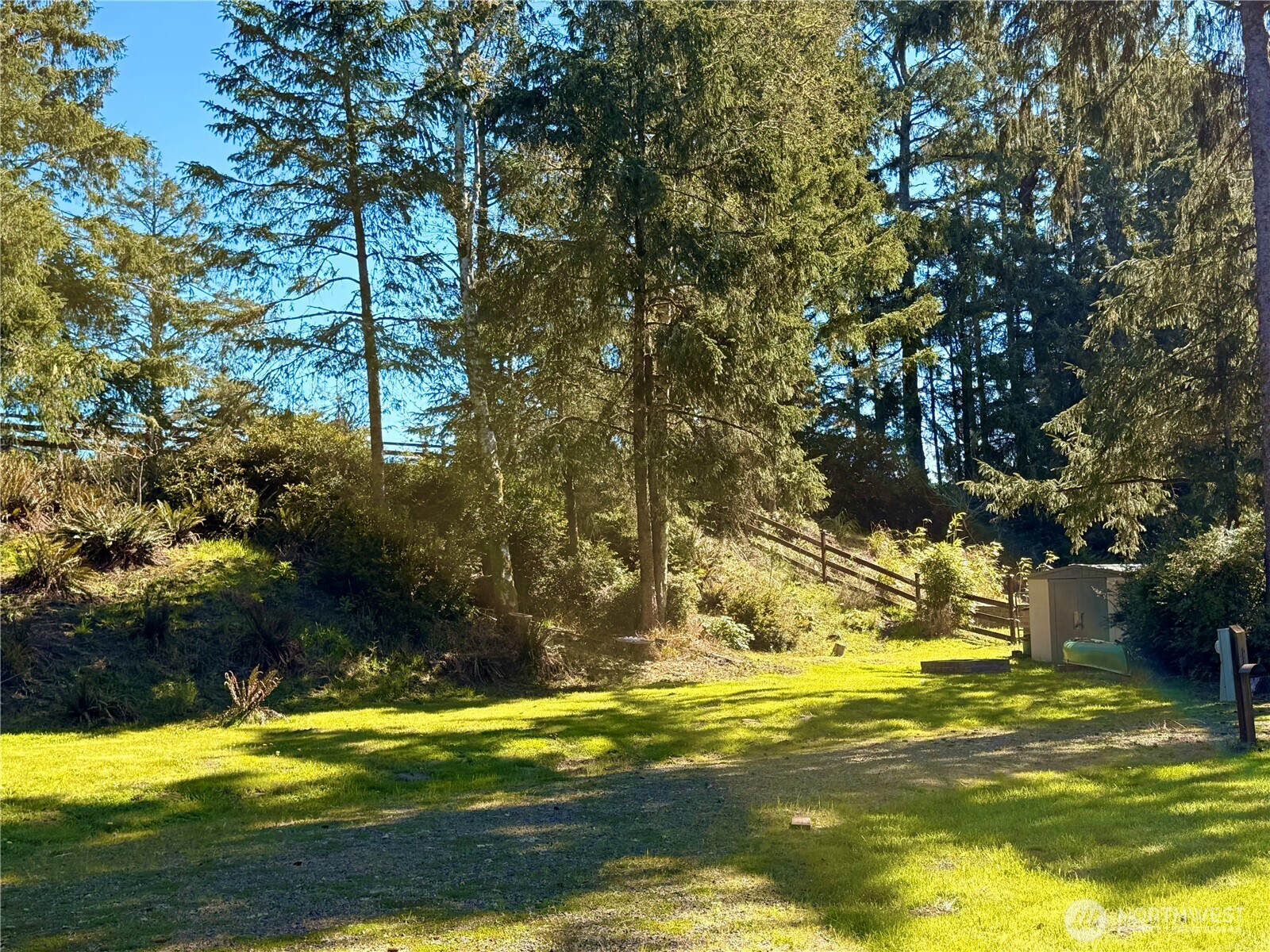 1004 Discovery Avenue SE