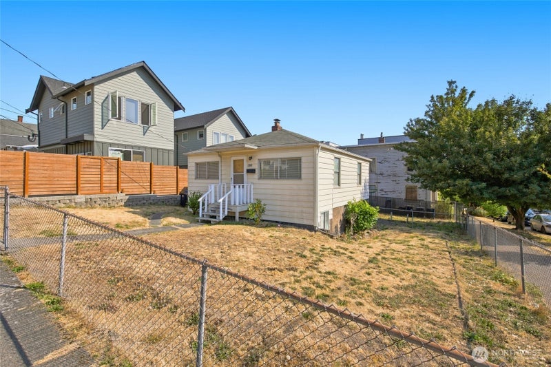 1403 E Alder Street