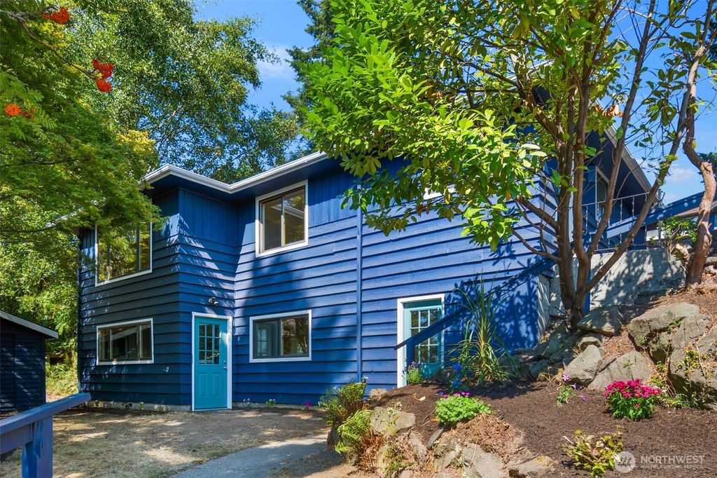 Photo of 8139 14th Avenue SW, Seattle, WA 98106 (MLS # 2411310)