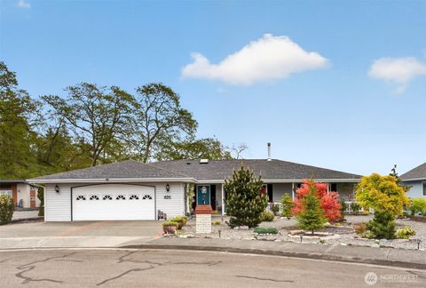 Photo of 654 E Oak Tree Circle, Sequim, WA 98382 (MLS # 2515272)